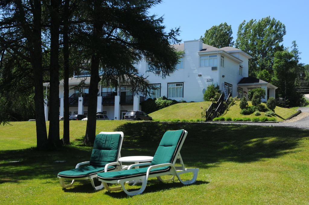 Au Petit Berger Hotel